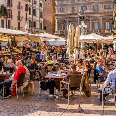 invertir en hostelería en España en 2023